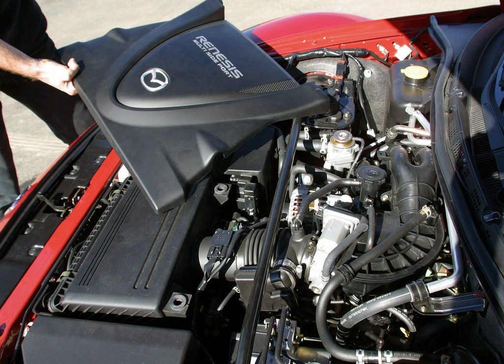 Mazda RX-8 vano motore rotativo