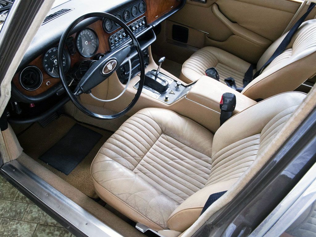 Gli interni della Jaguar XJ12C