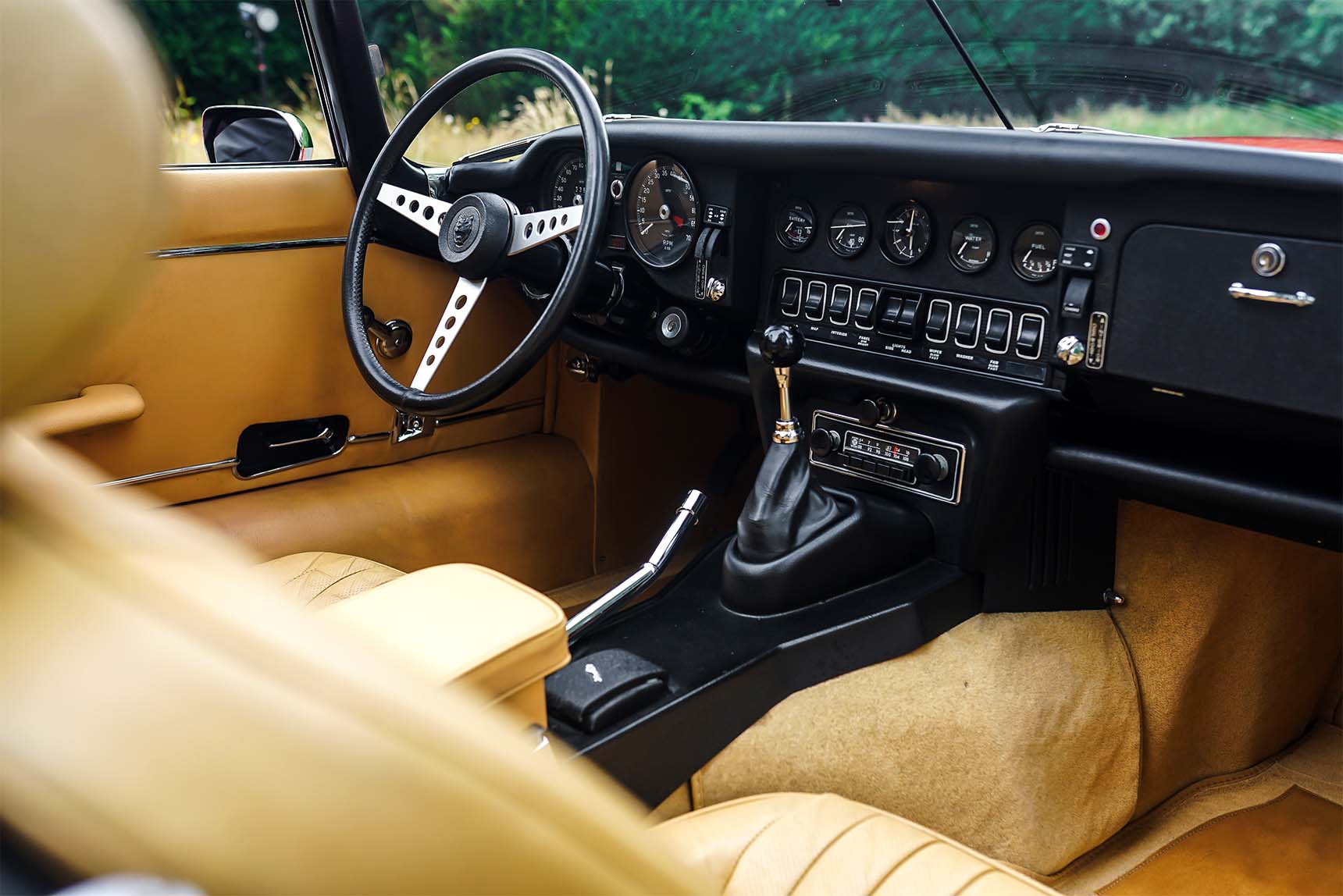 Gli interni della Jaguar E-Type terza serie