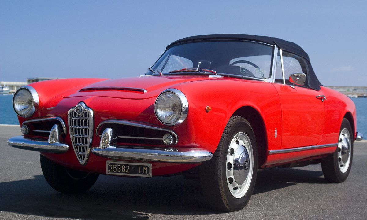 Alfa Romeo Giulia Spider 1600 (1962 - 1965)