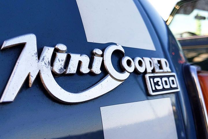 il badge posteriore della Innocenti Mini Cooper 1300