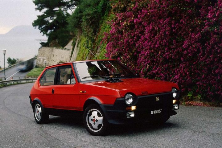 Un'immagine ufficiale della Fiat Ritmo Abarth 125 TC del 1982 - 1983